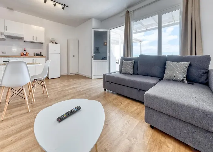 Sunlit Paradise - Sea View * Puerto del Carmen (Lanzarote)